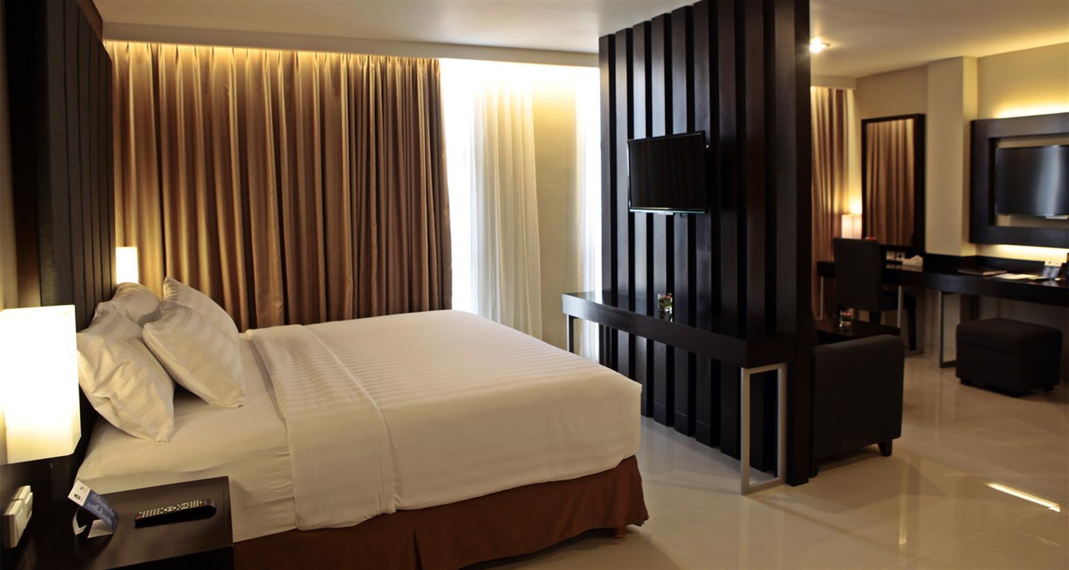 Maestro Hotel Kota Baru Понтіанак Екстер'єр фото