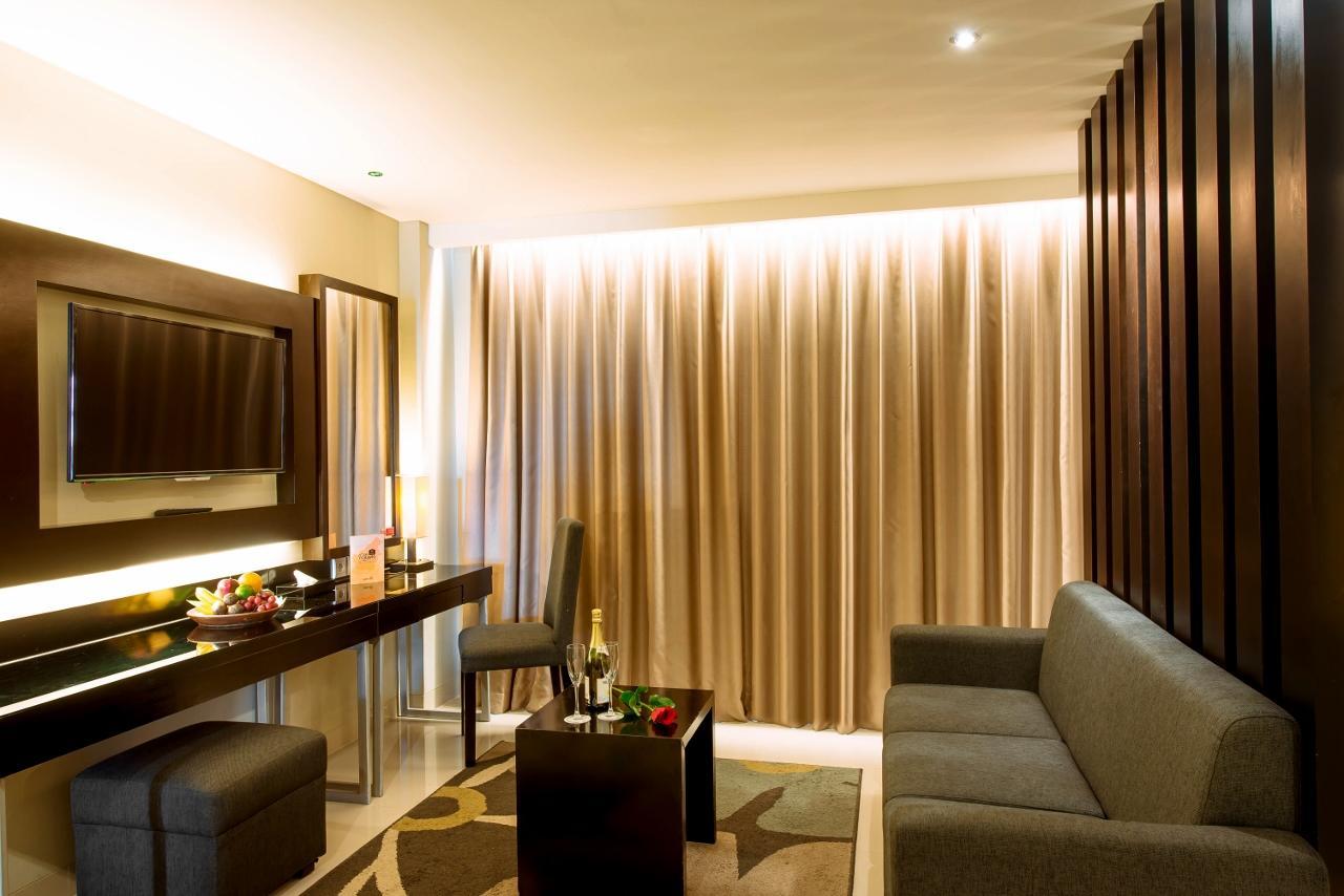 Maestro Hotel Kota Baru Понтіанак Екстер'єр фото
